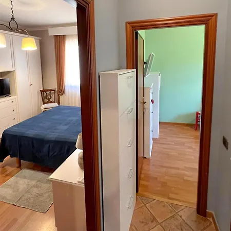 Appartement Rossi House - Bright, Spacious With Rooftop Terrace, 150 Mt From The And Just Steps From Train Station - Sacro Cuore